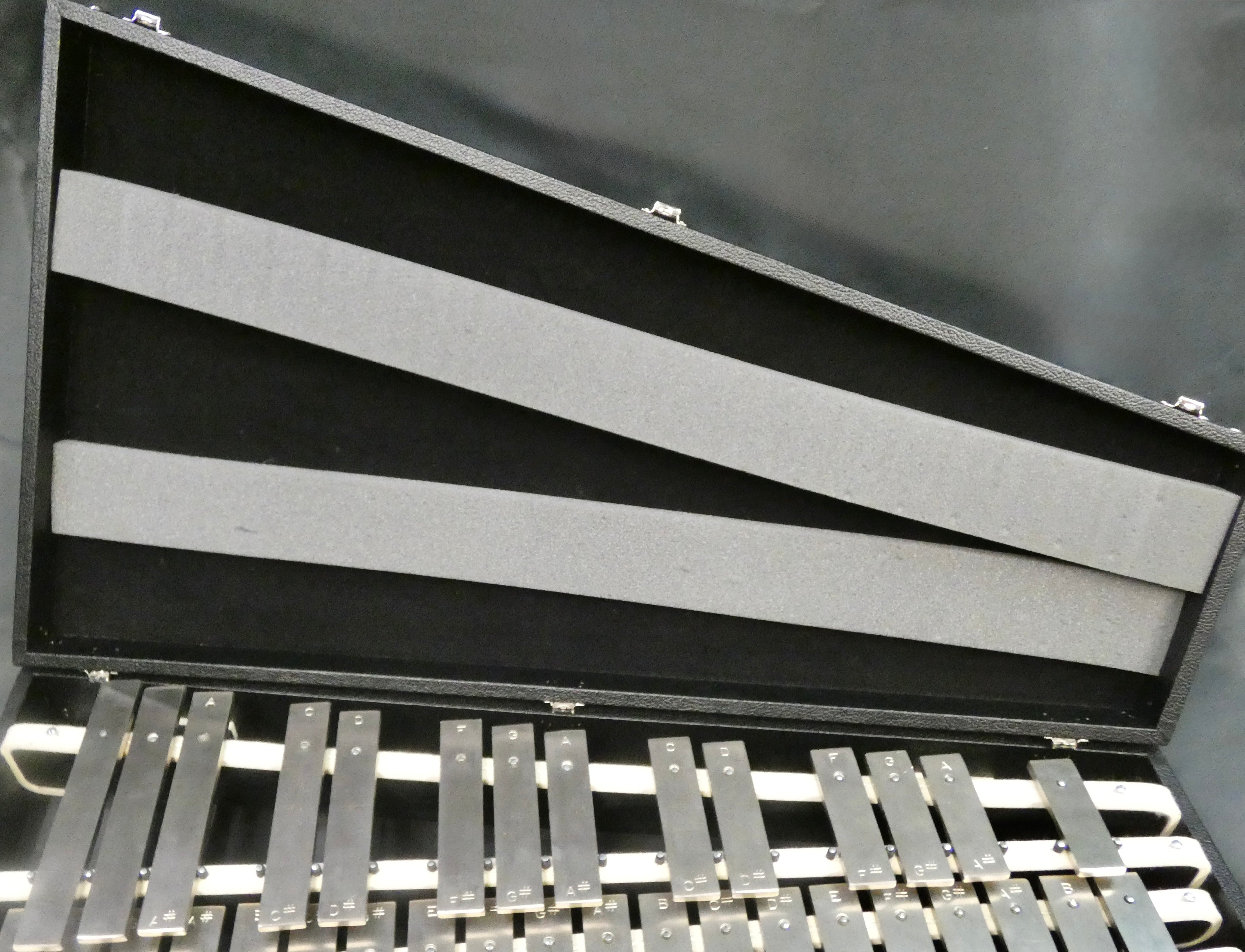 Deagan Glockenspiel Orchestral Bells - 2.75 Octave with Transposing Bars